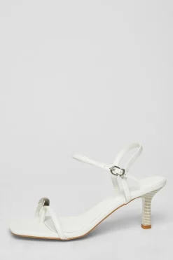 Quiz Heels>Toe Thong Stiletto Heels