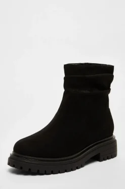 Quiz Wide Fit|Flats>Wide Fit Black Faux Suede Ankle Boots