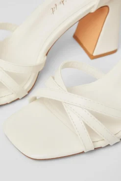 Quiz Wide Fit|Platforms><noscript><img width=