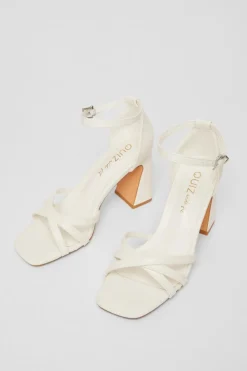 Quiz Wide Fit|Platforms><noscript><img width=