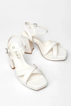 Quiz Wide Fit|Platforms><noscript><img width=